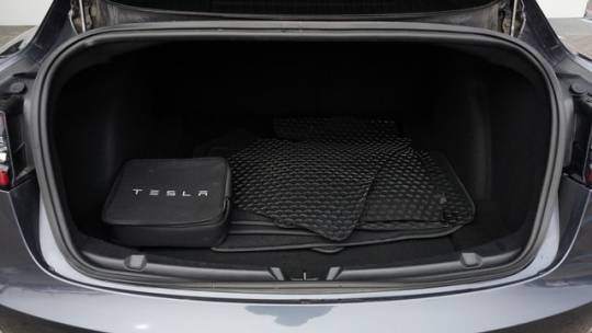 2018 Tesla Model 3 5YJ3E1EB9JF132322