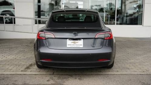 2018 Tesla Model 3 5YJ3E1EB9JF132322