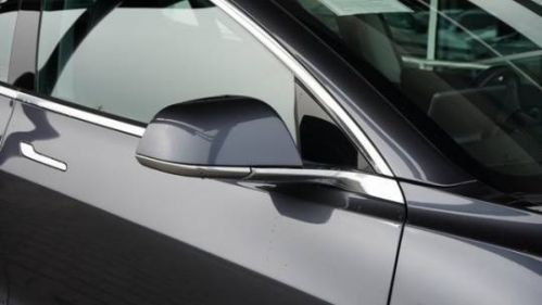 2018 Tesla Model 3 5YJ3E1EB9JF132322