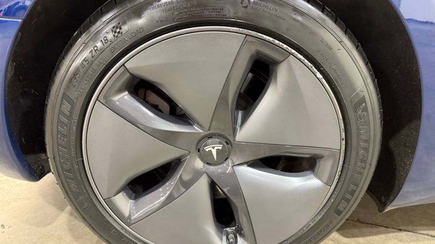 2019 Tesla Model 3 5YJ3E1EB9KF391104