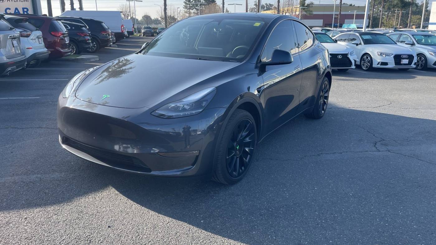 2024 Tesla Model Y 7SAYGDEE6RA218291
