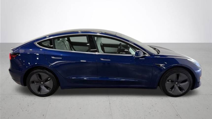 2019 Tesla Model 3 5YJ3E1EB9KF391104