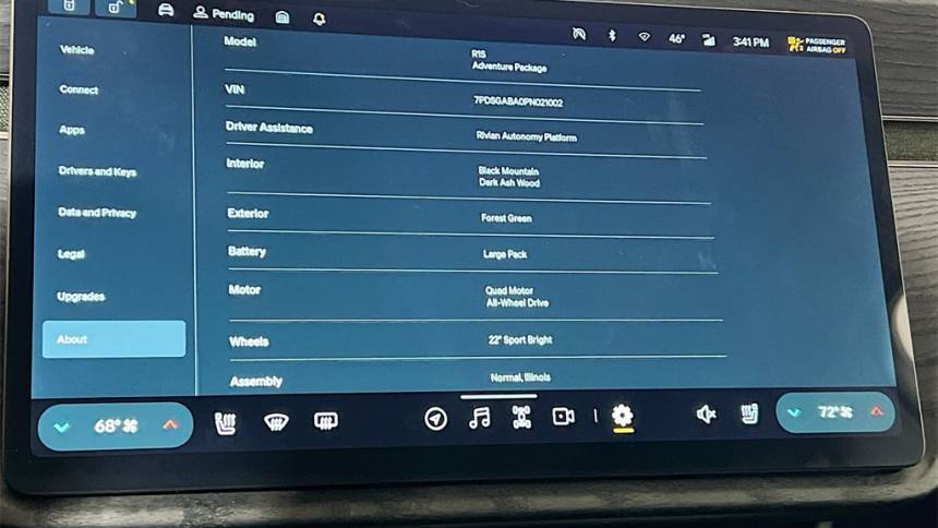 2023 Rivian R1S - Images - 11