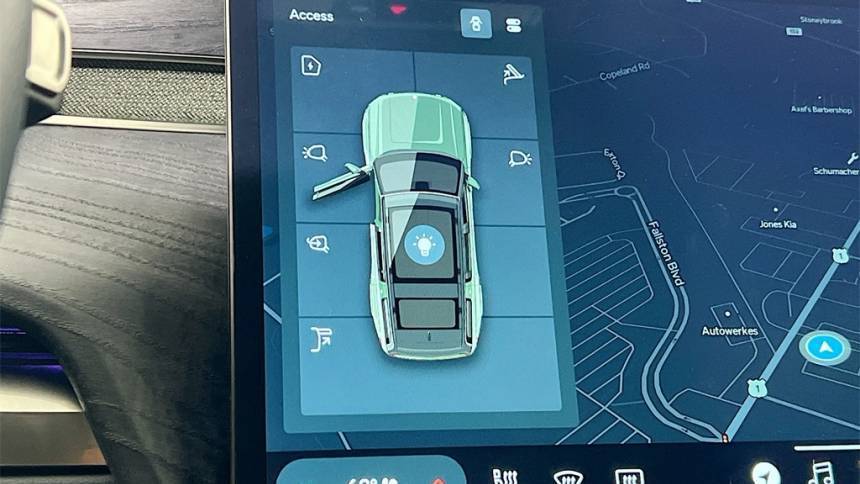 2023 Rivian R1S - Images - 12