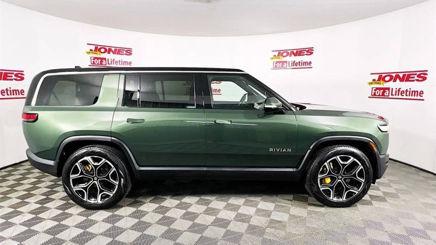 2023 Rivian R1S - Images - 22