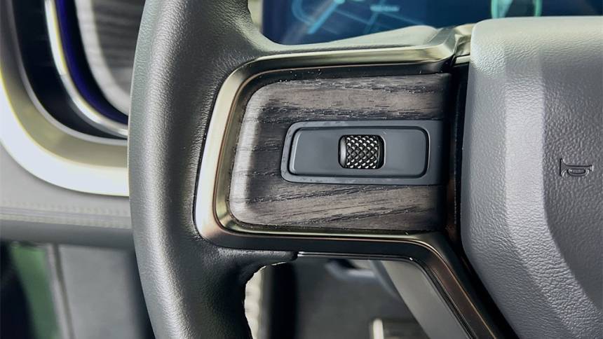 2023 Rivian R1S - Images - 25