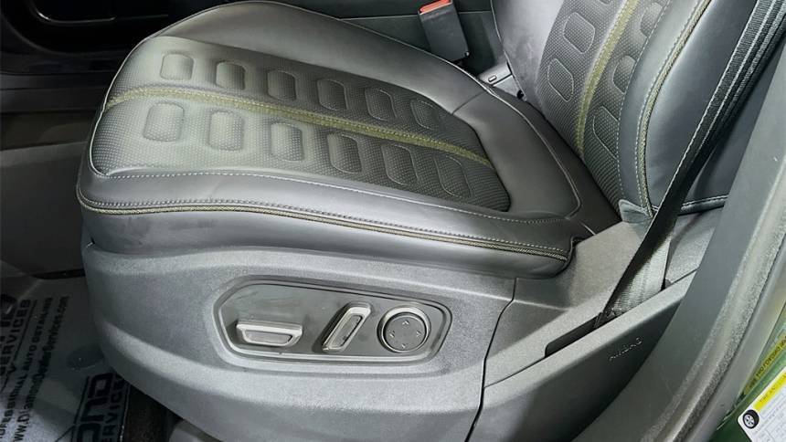 2023 Rivian R1S - Images - 28