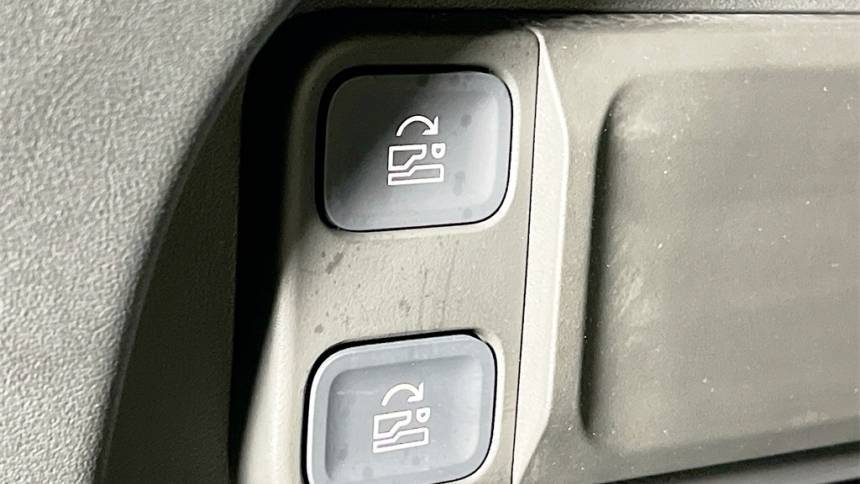 2023 Rivian R1S - Images - 36