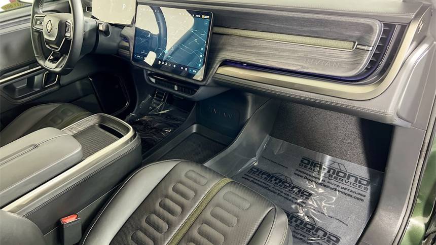 2023 Rivian R1S - Images - 41