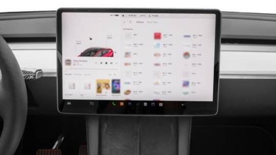 2024 Tesla Model Y 7SAYGDEE2RF196163