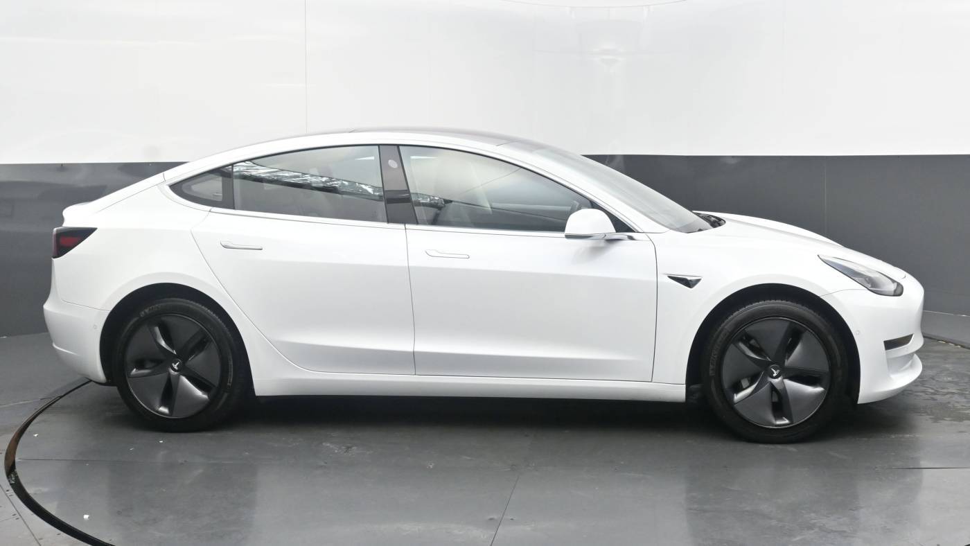 2018 Tesla Model 3 5YJ3E1EA4JF030997
