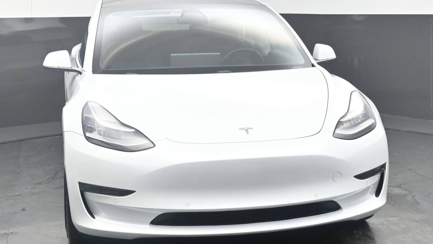 2018 Tesla Model 3 5YJ3E1EA4JF030997
