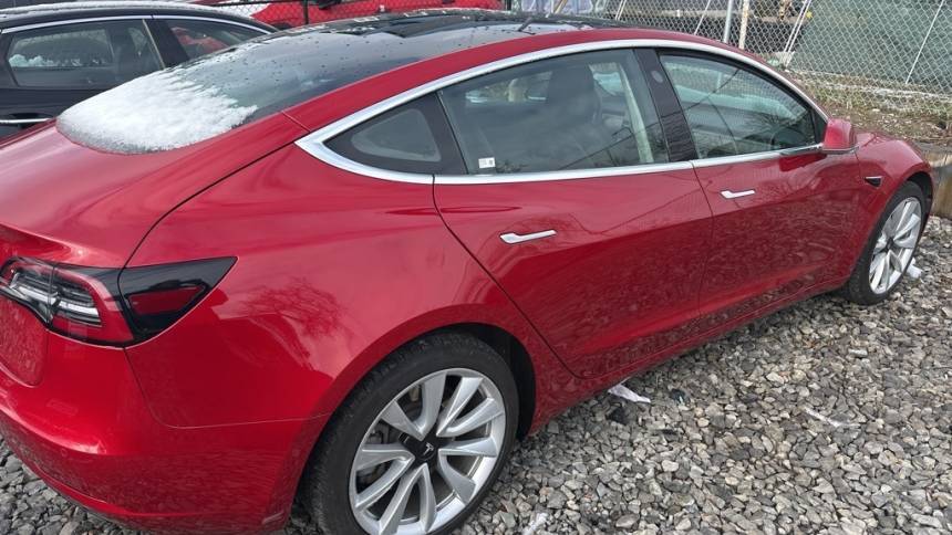 2018 Tesla Model 3 5YJ3E1EA4JF102846