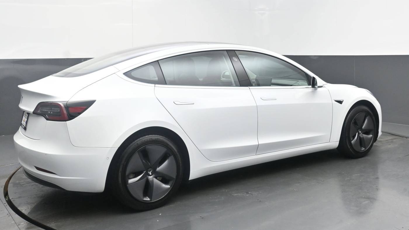 2018 Tesla Model 3 5YJ3E1EA4JF030997