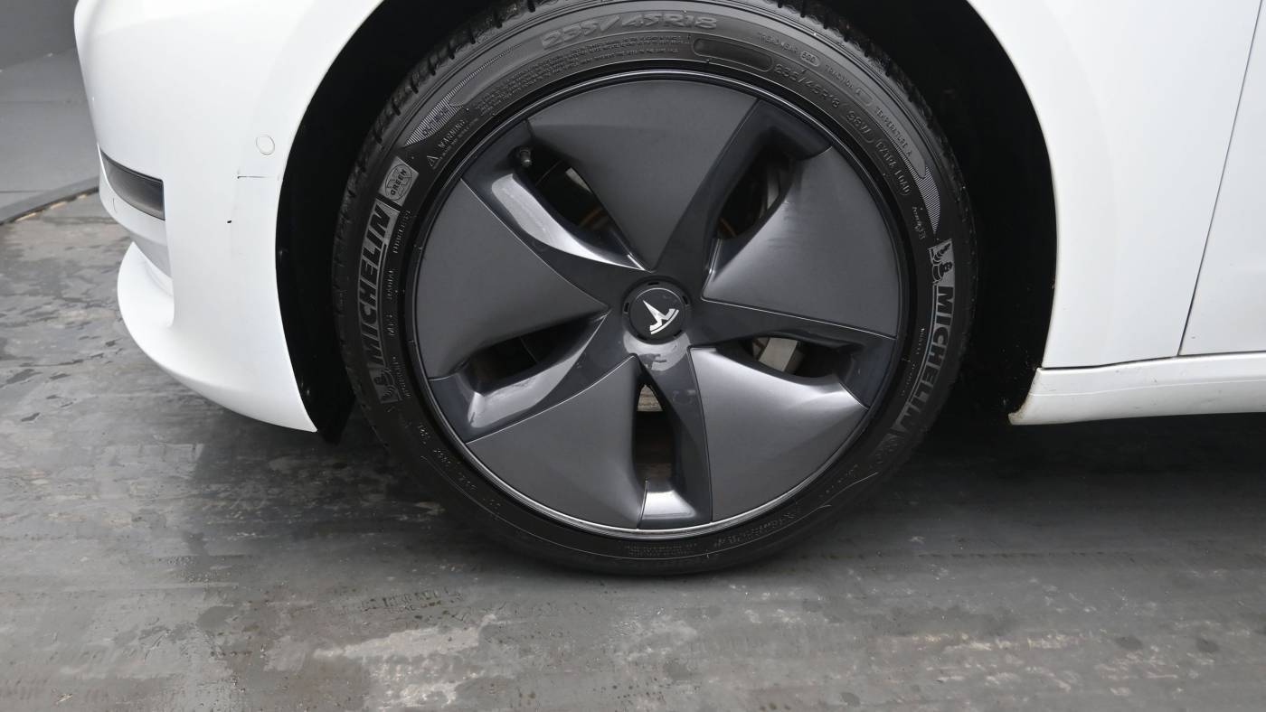2018 Tesla Model 3 5YJ3E1EA4JF030997