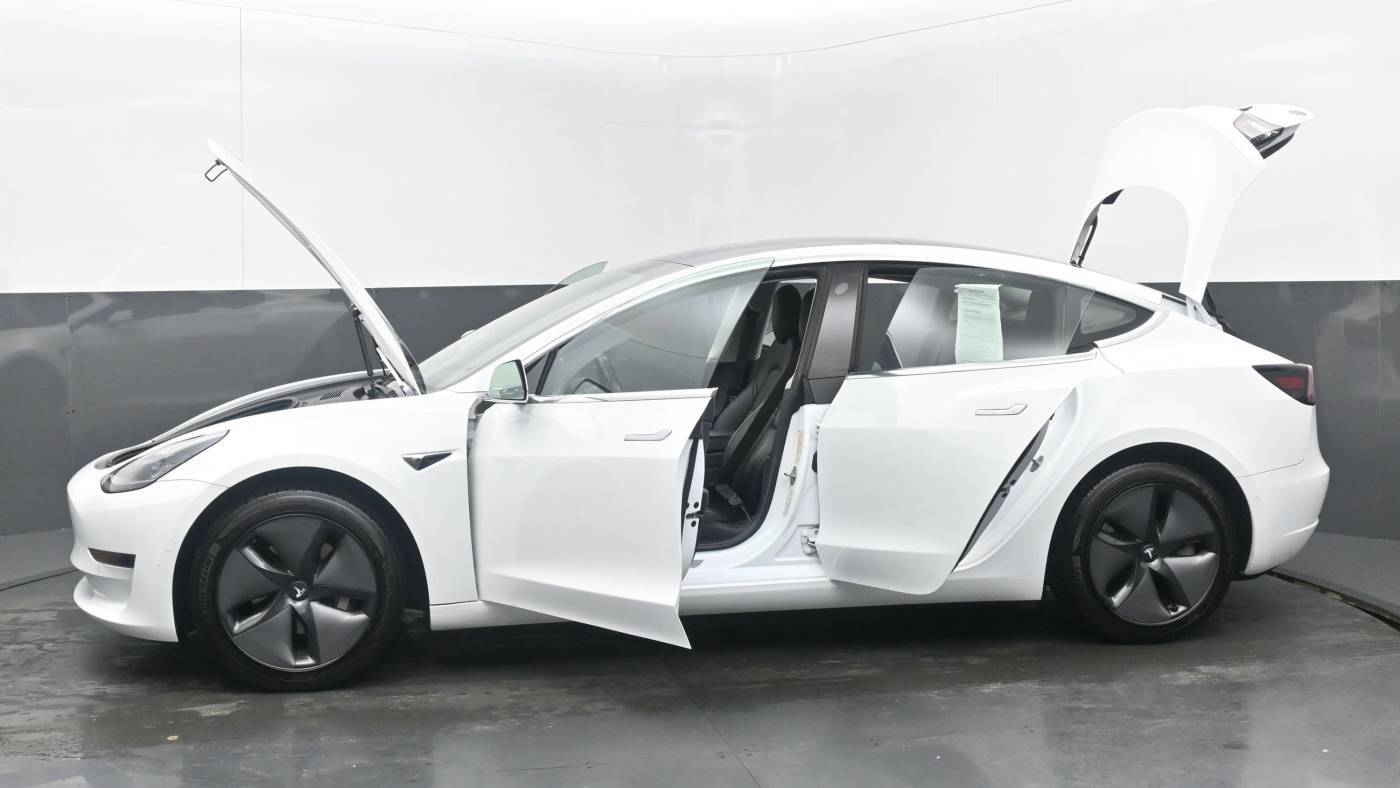 2018 Tesla Model 3 5YJ3E1EA4JF030997