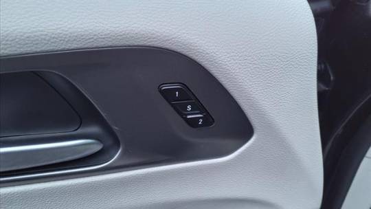 2023 Chrysler Pacifica 2C4RC1L79PR631312
