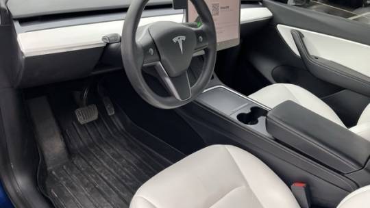 2021 Tesla Model Y 5YJYGDEE7MF247078