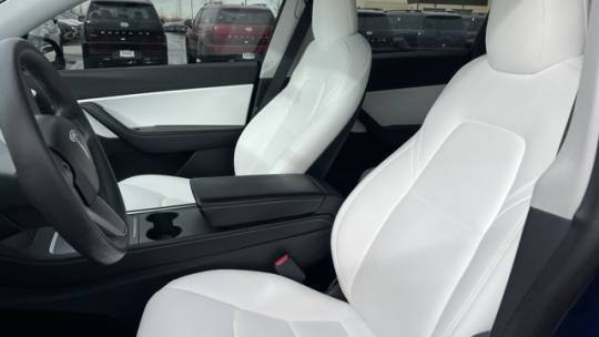 2021 Tesla Model Y 5YJYGDEE7MF247078