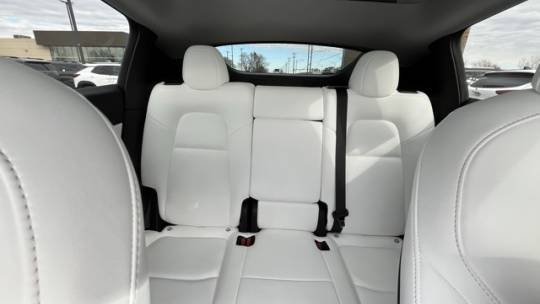 2021 Tesla Model Y 5YJYGDEE7MF247078