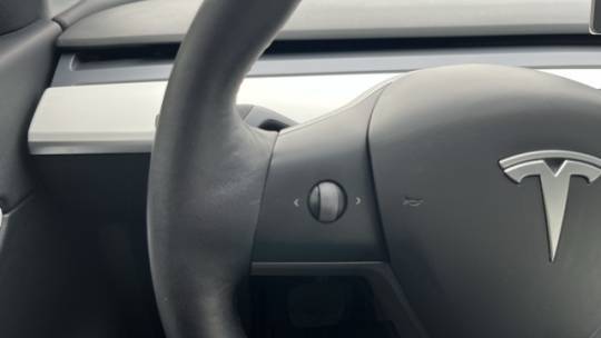 2021 Tesla Model Y 5YJYGDEE7MF247078