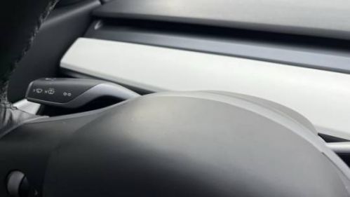2021 Tesla Model Y 5YJYGDEE7MF247078