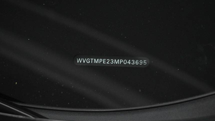 2021 Volkswagen ID.4 WVGTMPE23MP043695