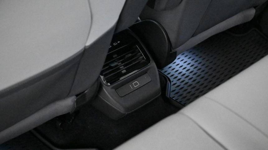 2021 Volkswagen ID.4 WVGTMPE23MP043695