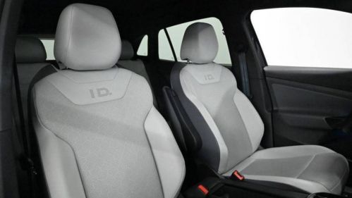 2021 Volkswagen ID.4 WVGTMPE23MP043695
