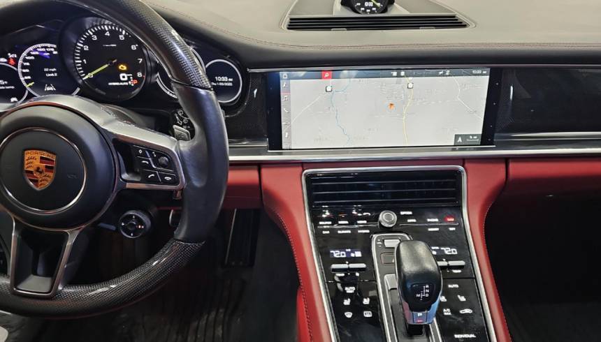 2018 Porsche Panamera - Images - 8