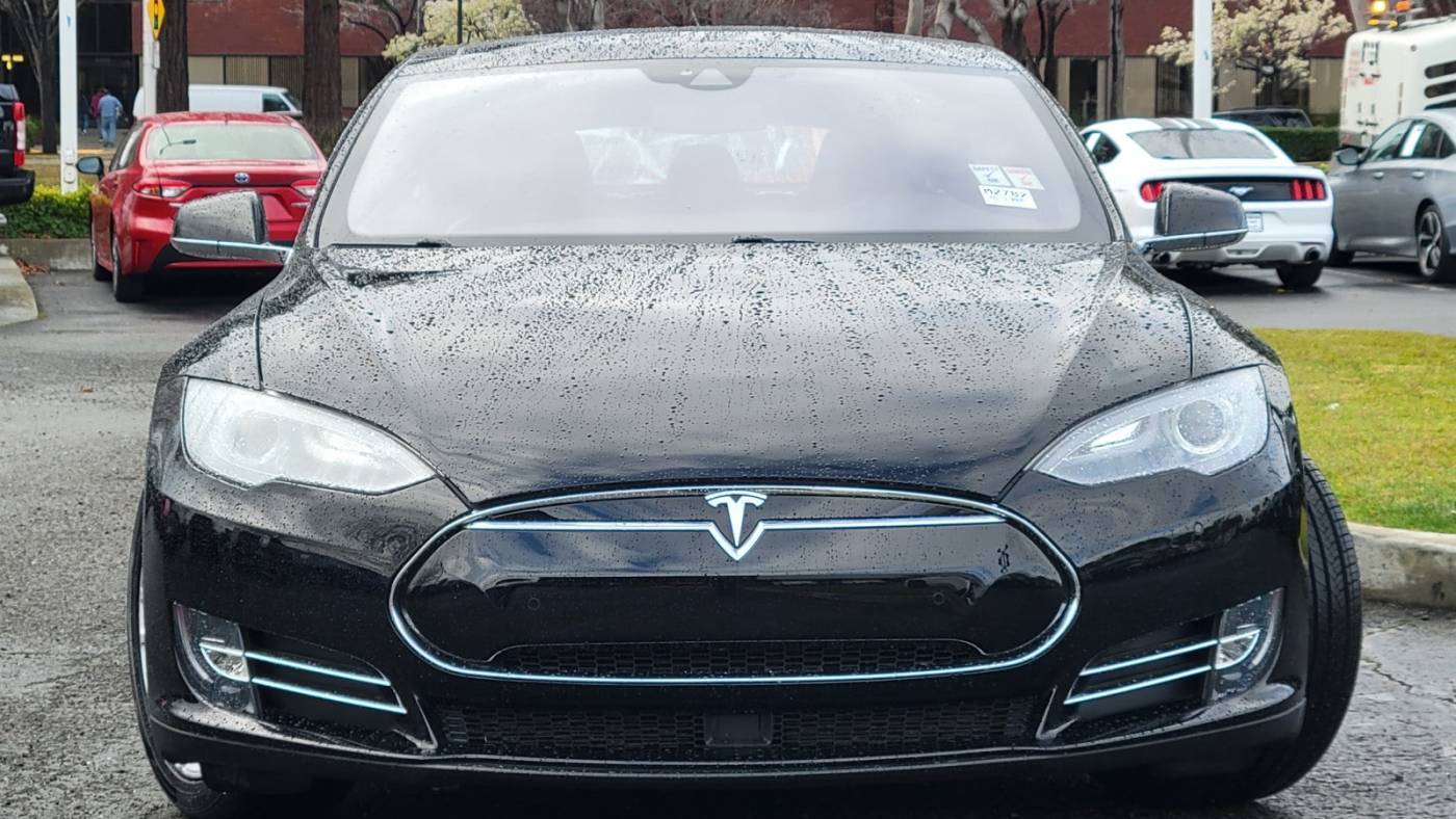 2014 Tesla Model S 5YJSA1H19EFP63250