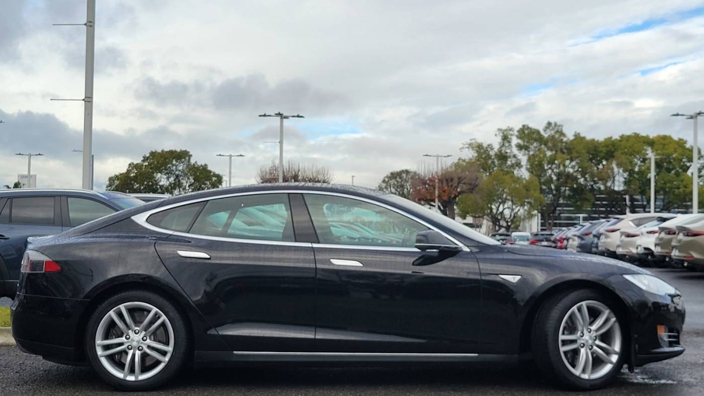 2014 Tesla Model S 5YJSA1H19EFP63250