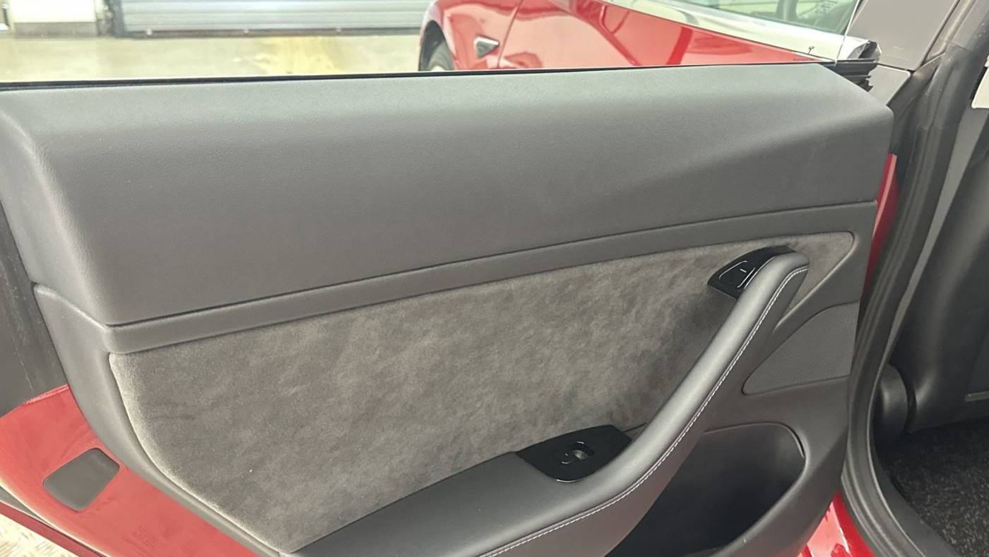 2018 Tesla Model 3 5YJ3E1EB9JF121546