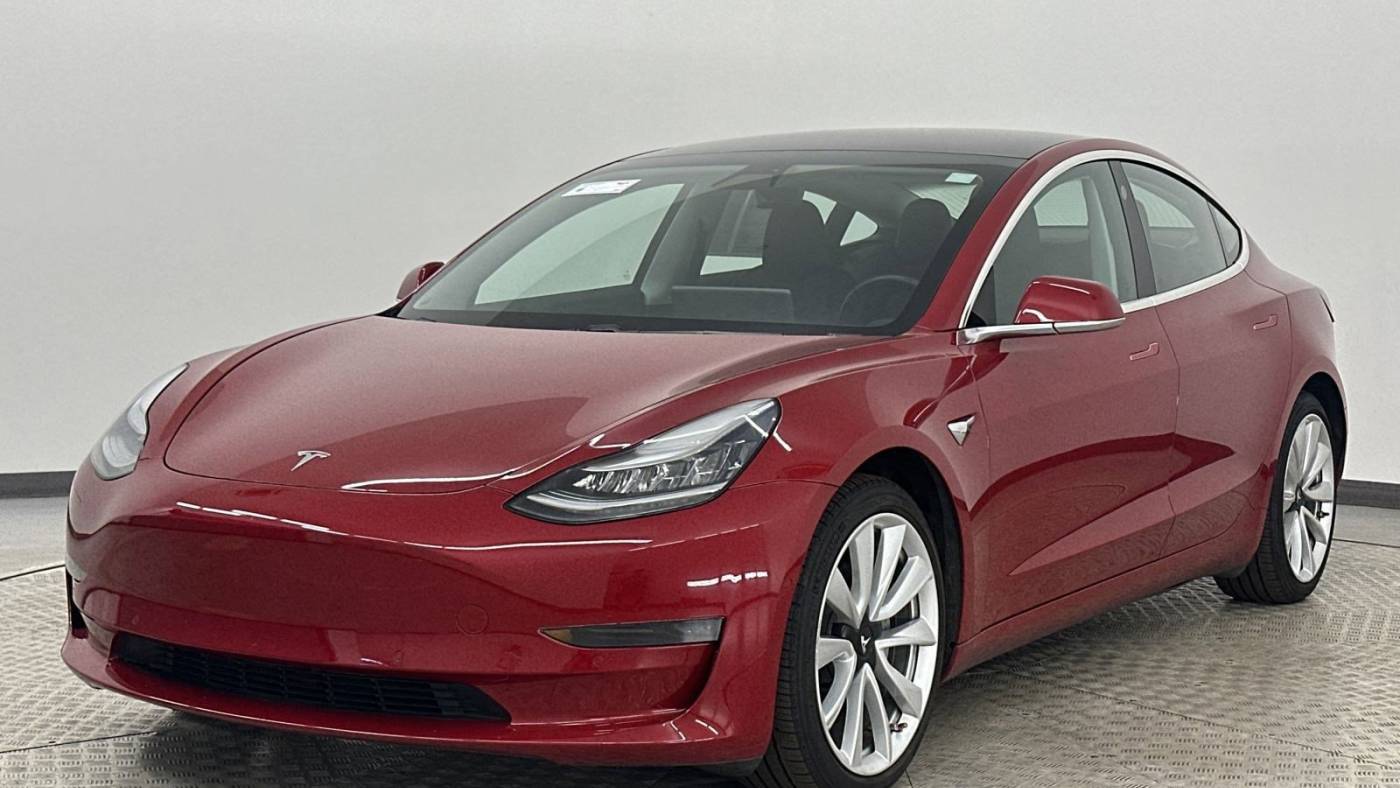 2018 Tesla Model 3 5YJ3E1EB9JF121546