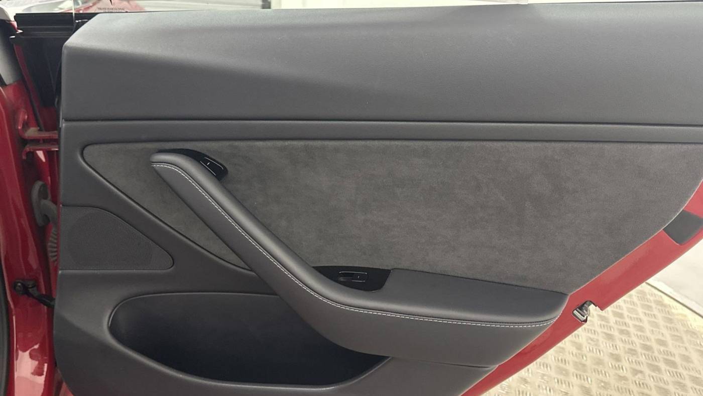 2018 Tesla Model 3 5YJ3E1EB9JF121546