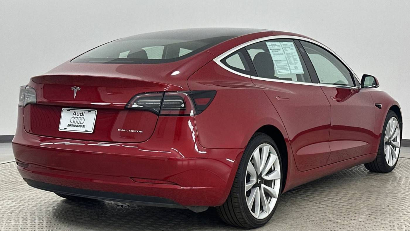 2018 Tesla Model 3 5YJ3E1EB9JF121546