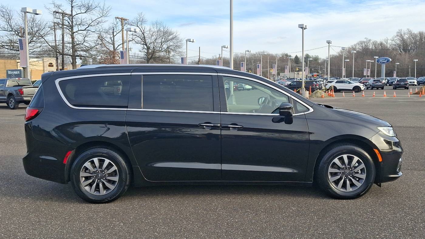 2021 Chrysler Pacifica 2C4RC1L76MR517473