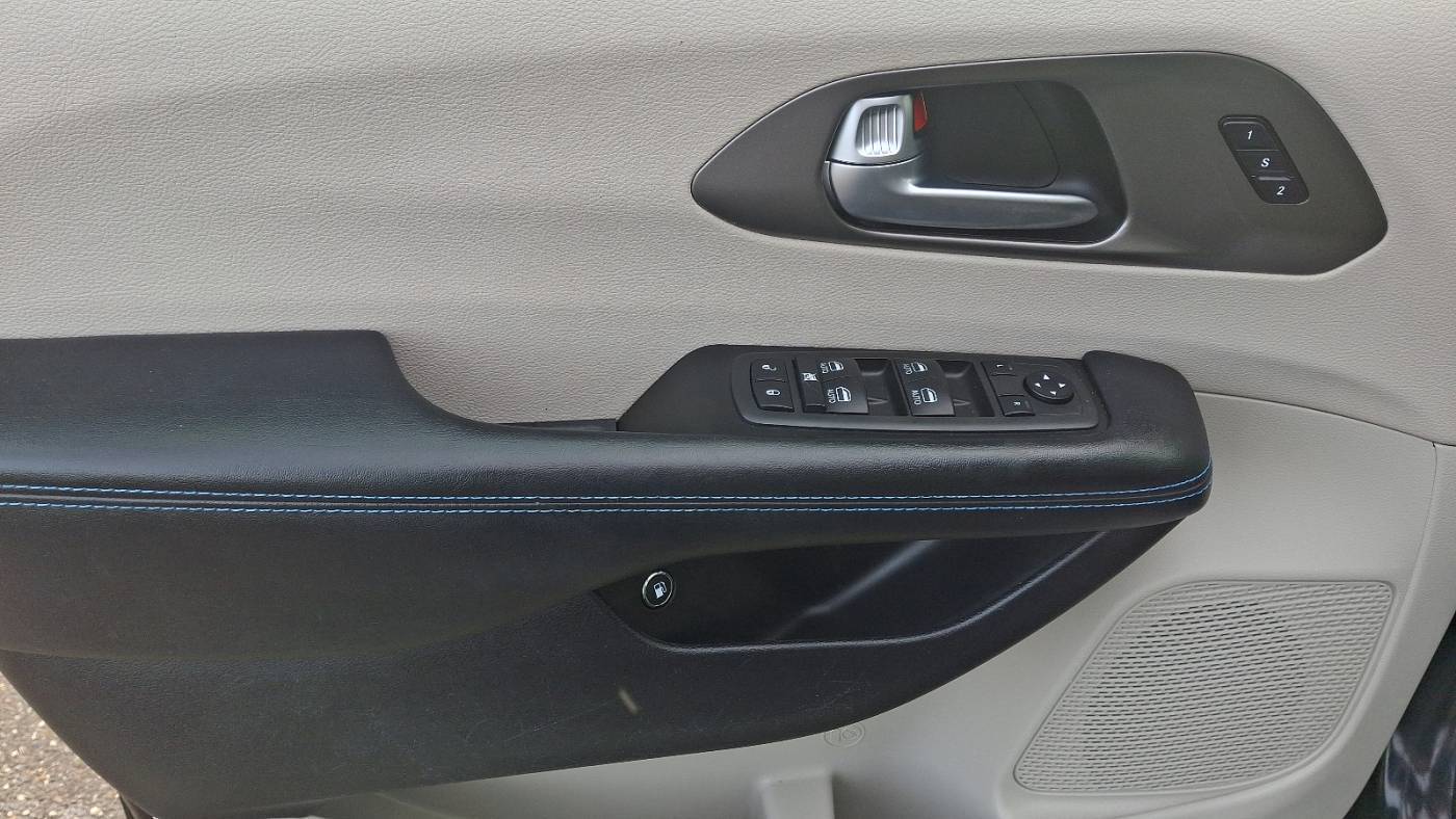2021 Chrysler Pacifica 2C4RC1L76MR517473