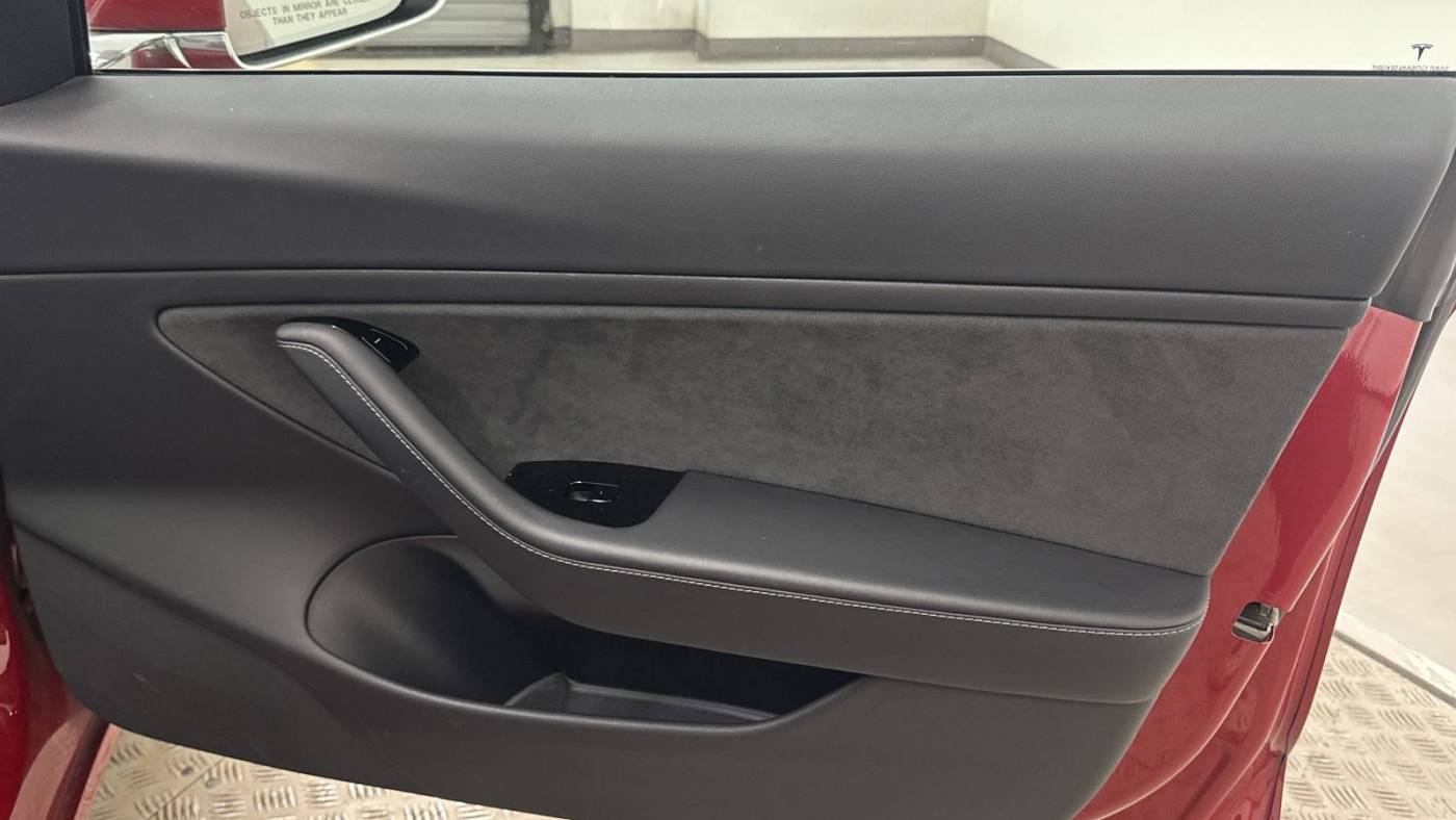 2018 Tesla Model 3 5YJ3E1EB9JF121546