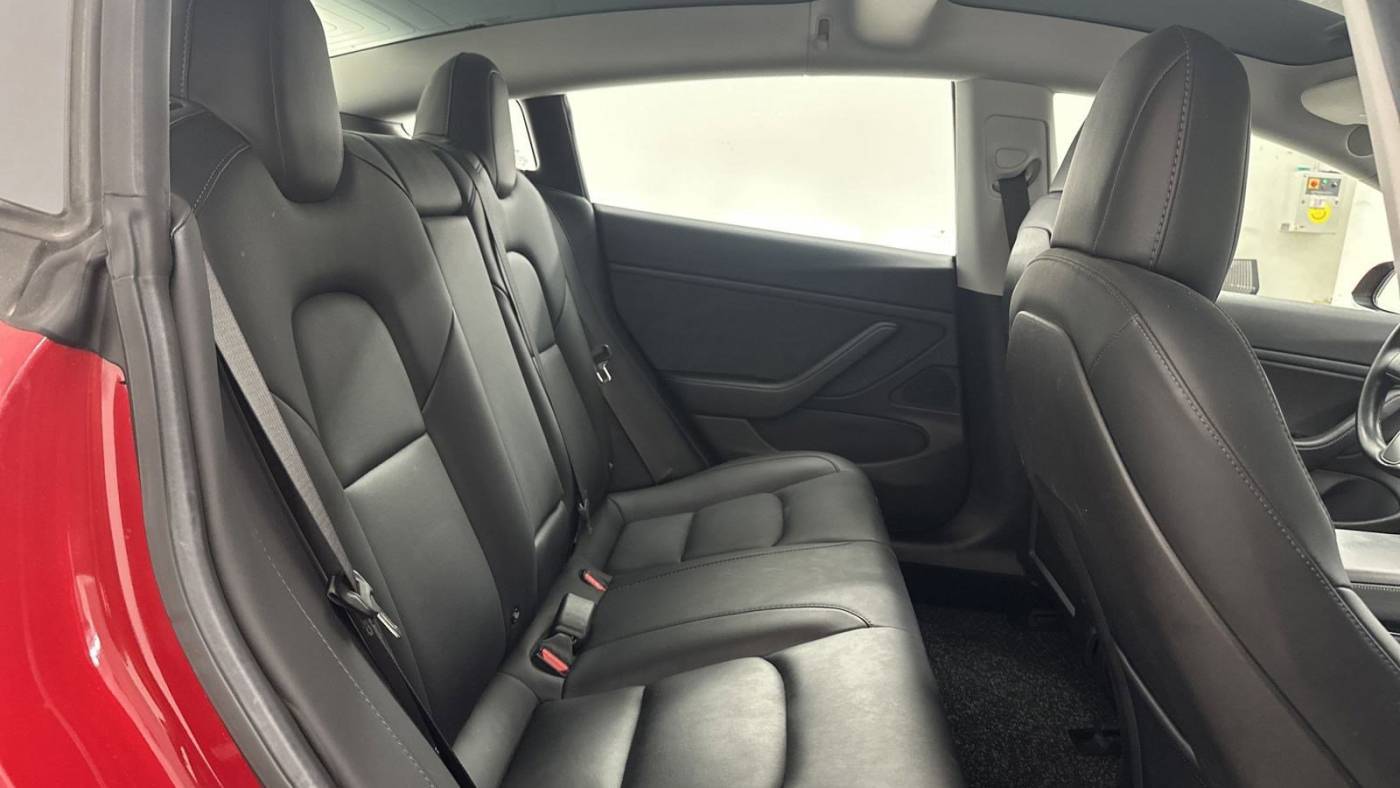 2018 Tesla Model 3 5YJ3E1EB9JF121546