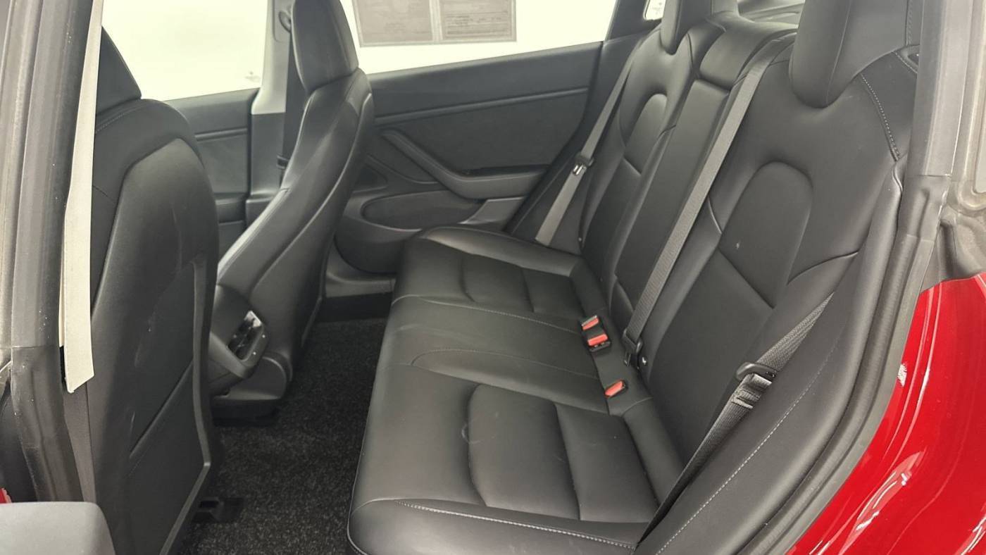 2018 Tesla Model 3 5YJ3E1EB9JF121546