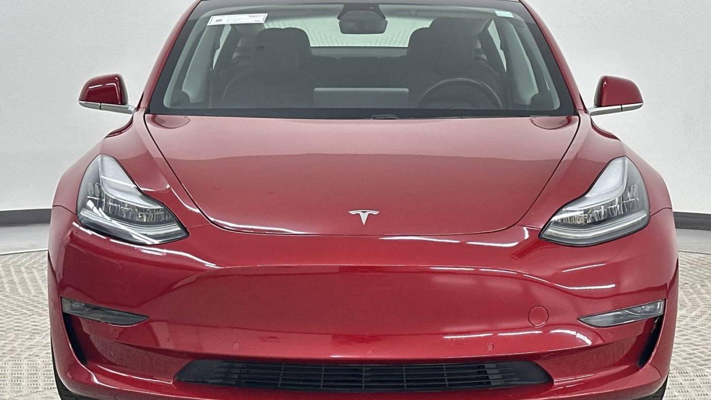 2018 Tesla Model 3 5YJ3E1EB9JF121546