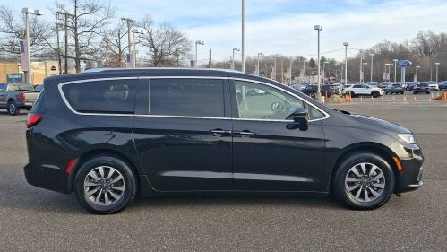 2021 Chrysler Pacifica 2C4RC1L76MR517473