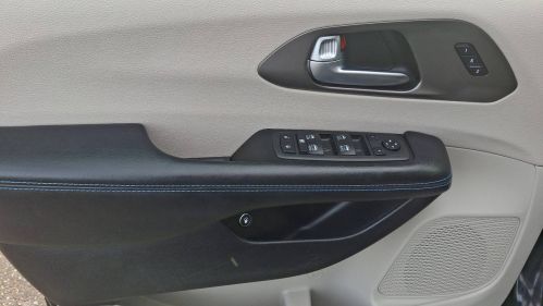 2021 Chrysler Pacifica 2C4RC1L76MR517473