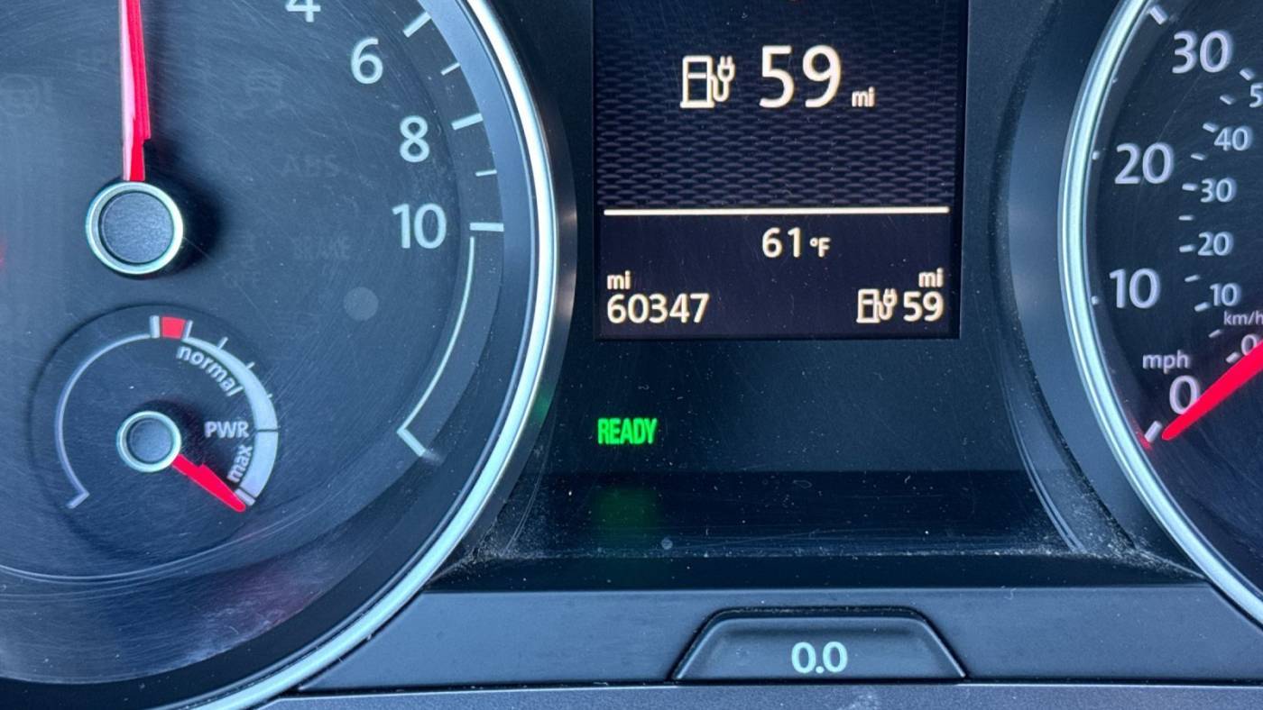 2016 Volkswagen e-Golf WVWKP7AUXGW905075