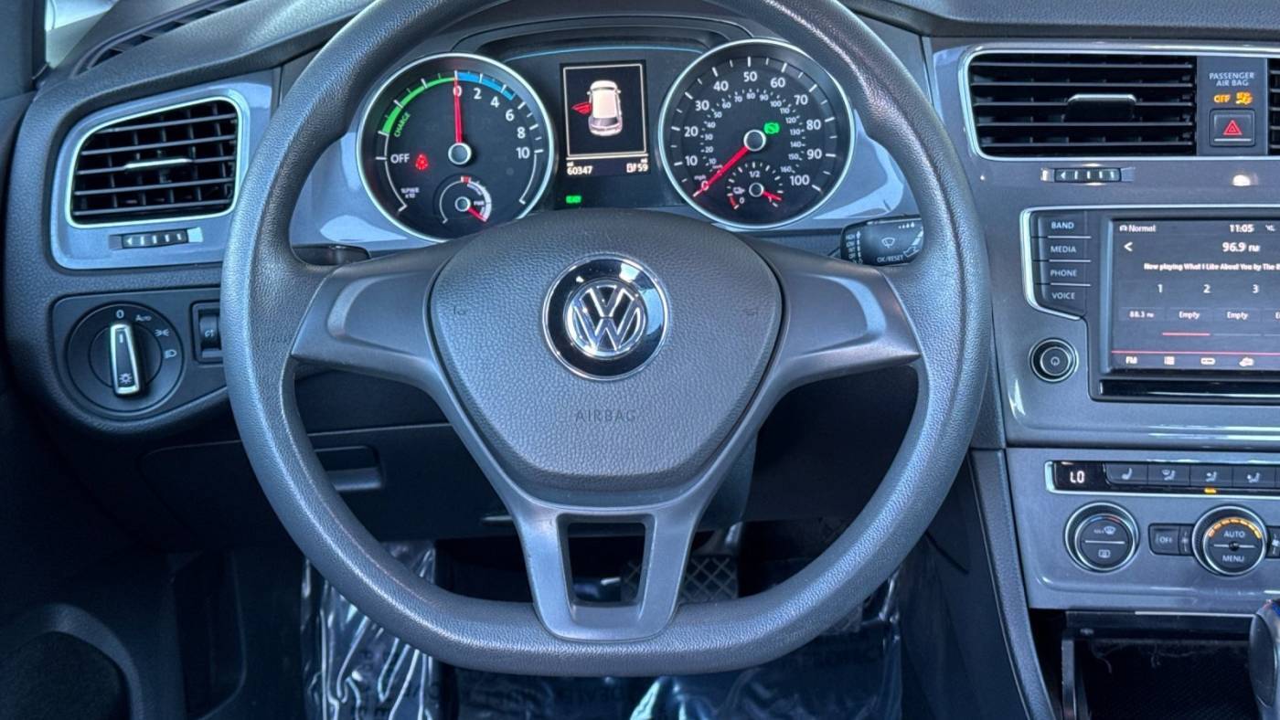 2016 Volkswagen e-Golf WVWKP7AUXGW905075