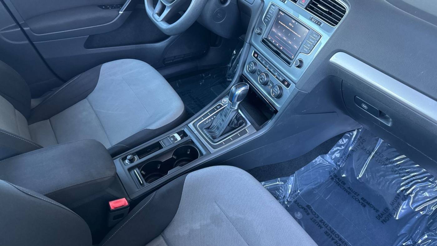 2016 Volkswagen e-Golf WVWKP7AUXGW905075