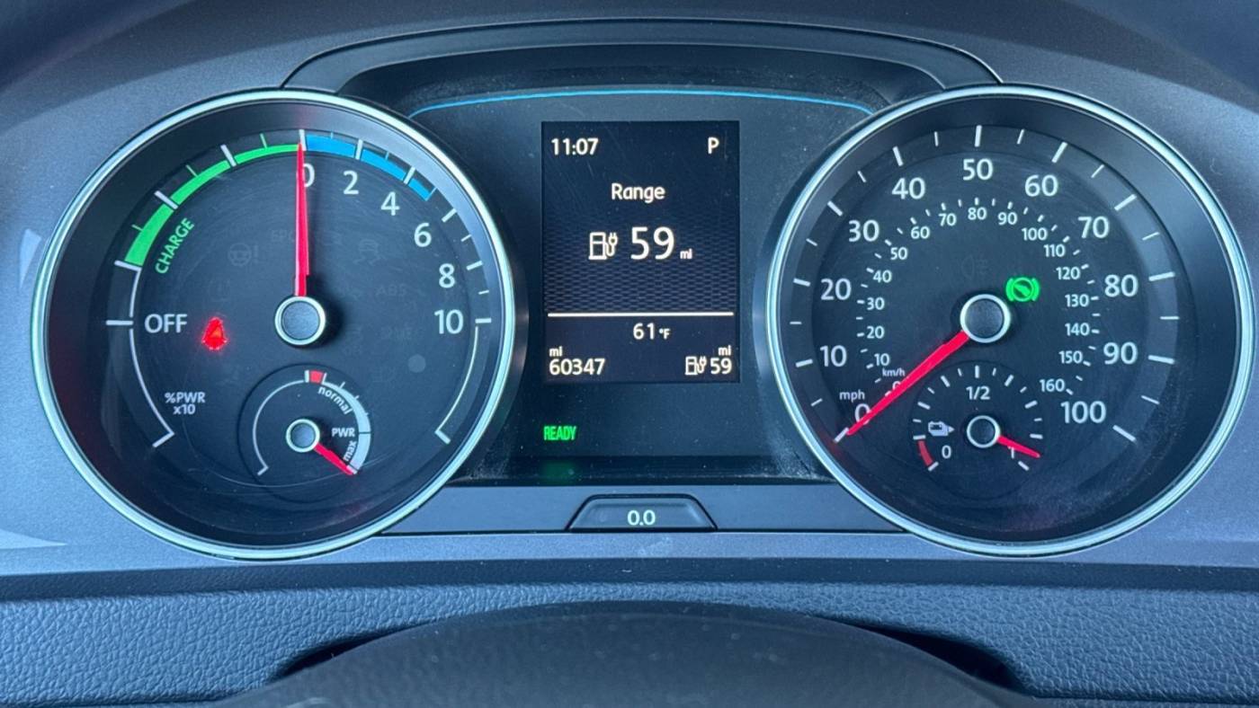 2016 Volkswagen e-Golf WVWKP7AUXGW905075