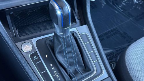 2016 Volkswagen e-Golf WVWKP7AUXGW905075