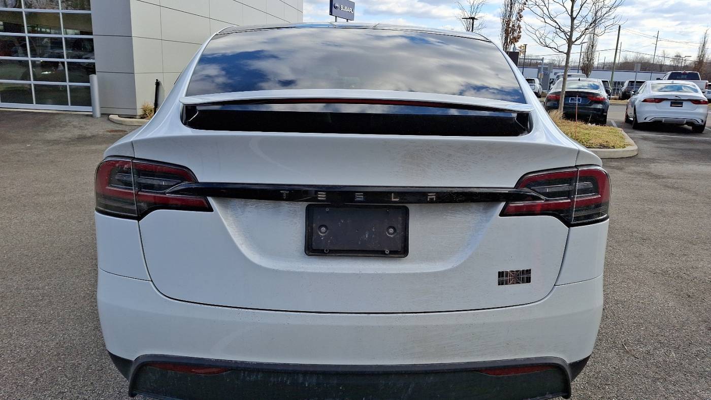 2023 Tesla Model X 7SAXCBE60PF389719